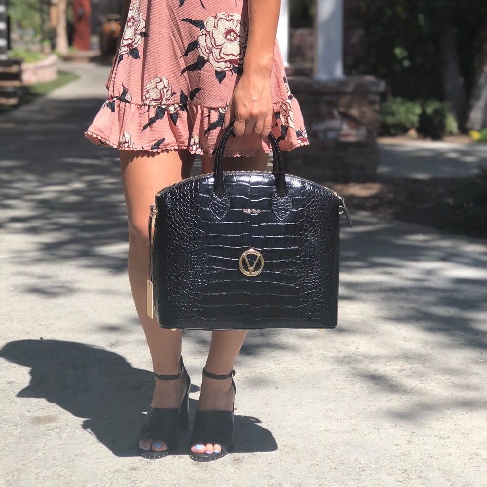 Valentino Large Handbag ✨NWT✨ 💯 authentic - Picture 2 of 8